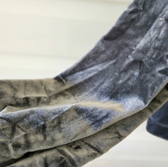 Grey Velvet Cardigan with zipper - Picture 2 of 7